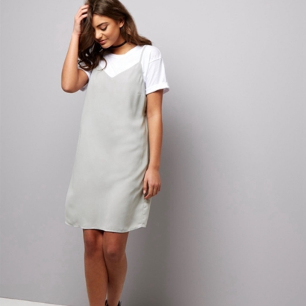 Dress - Picture 2 of 7